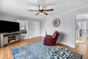 Charming Durham Retreat - Image 3