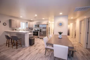 3B/3BHouse w Game Rm&Coffee Bar - Image 2