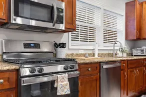 Exceptional 4-BR Homestay near Rock Creek Park - Image 4