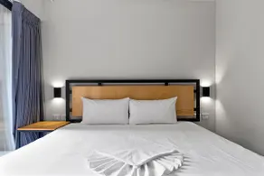 KS suite with balcony - Image 3