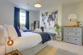 Regency Nest by Spa Town Property - Stylish 3 Bedroom Apartment on 2 Floors, Central Leamington Spa - Image 4
