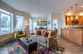 Spectacular 2bd 2bth in Heart of Seattle! - Image 4