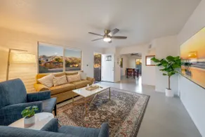 Cozy and Bright, 2 BR 1 BA, Central, Spotless - Image 2