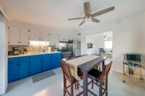 Cozy and Bright, 2 BR 1 BA, Central, Spotless - Image 3