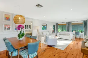 SoSoPalmBeach-Tropical Bungalow - Image 2