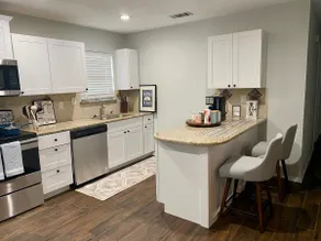 DFW Central Modern Farmhouse minutes from Airport - Image 3