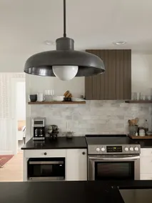 Modern Waterfront Cottage by Silver lake & Pentwtr - Image 4