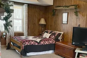 Rustic Hogback Lodge + Nature's Tranquility - Image 4