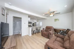 Gorgeous Guest House with Big Yard - Image 3