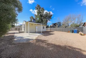 Gorgeous Guest House with Big Yard - Image 4