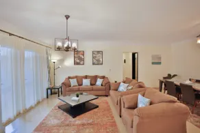 3 bedroom apartment - Image 2