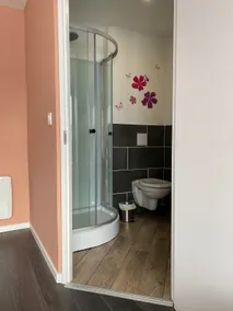 32, Studio 2 (non-smoking) and optional SPA - Image 2