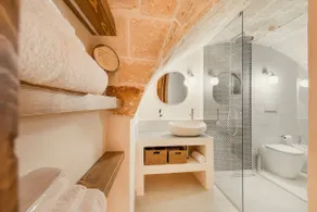 [Exclusive - Suite] SPA with Hydromassage Jacuzzi - Image 4