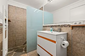 Serene Apartment with Pool in Empuriabrava Spain - Image 4
