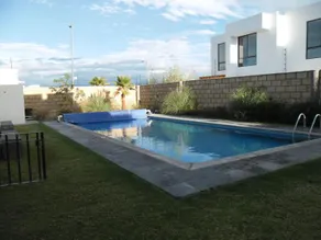 Family house in Juriquilla - Image 3