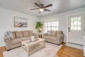 Oak House off Granbury Square - Image 3