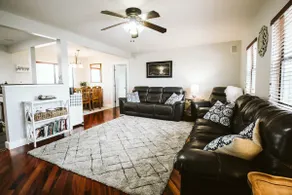 The Eight Country King Bed Home - Image 3
