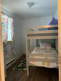 New York Vermont Border Cottage Getaway - Image 3