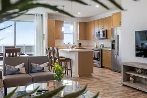 3 BR, Near Beach, Free Prkng, 1 LVL, Pool/Spa, Gym - Image 3