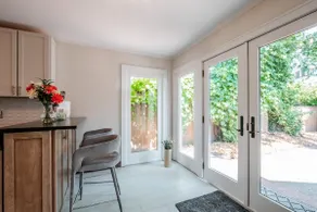 Ultimate stay, Get-Ready & Insta Fun Photo Home - Image 5