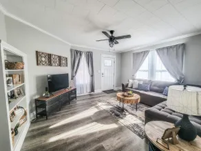 2BR w/King Beds, Pet OK, near DT - Image 3