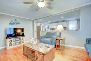 Sweet Bamboo Beach Cottage - Image 4