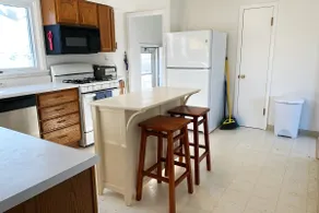 Cozy Full Home Near Grants Farm - Image 3