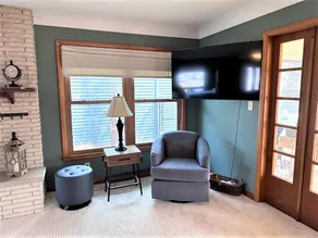 Spacious Bluffside Home - Image 5