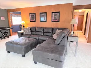 Spacious Bluffside Home - Image 4