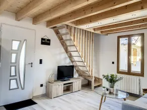 42 m2 duplex apartment Renovated in early 2023 - Image 2