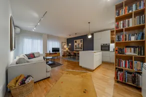 * Cozy two bedrooms apartment * Balcony - Image 2