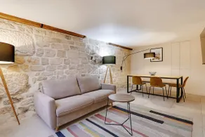 An Atypical 2-BR on l'Ile de la Cité - Image 2