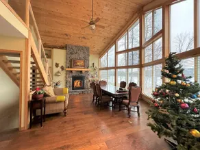The Bobs Lake Paradise - Image 2