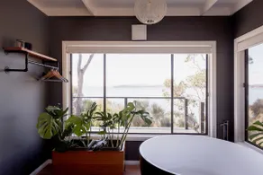 'Lazy Susan's' Waterfront Shack - Image 3