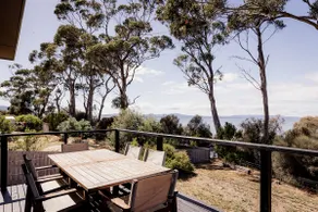 'Lazy Susan's' Waterfront Shack - Image 4
