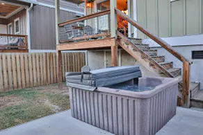 Conductor's Quarters - Image 4