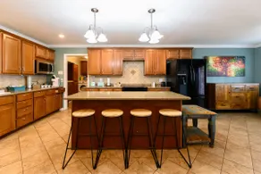 Cozy and Spacious Home - Image 3