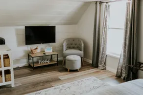The Loft at Uptown Suites - Image 2