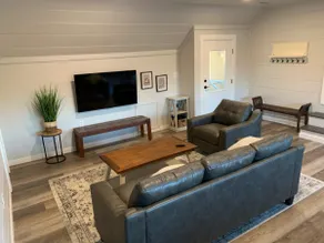 The Loft at Uptown Suites - Image 3