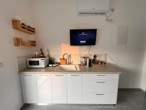 One-room apartment for a couple, 3 minutes walk from the stream - Image 4