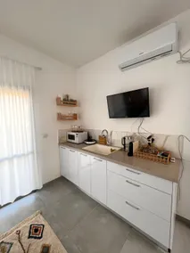 One-room apartment for a couple, 3 minutes walk from the stream - Image 5