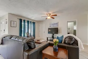  Few Mins to Madeira Beach, Comfortable, Dog Friendly - Image 4