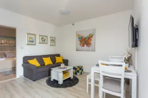 Maximus Sea View Apartment 3 - Image 3