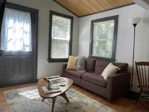 The Lily Cottage Guesthouse - Image 2
