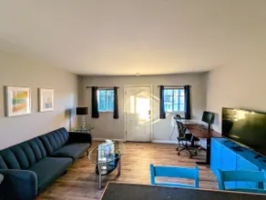 Bright 1 Bed Private Suite near Stanford/ Midtown - Image 2