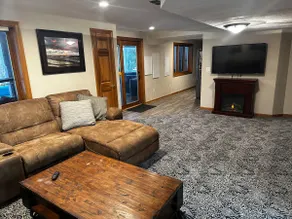 Stunning, wooded, executive home - Image 5