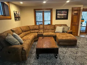 Stunning, wooded, executive home - Image 4