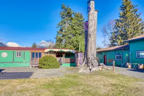 Rainier Bunkhouse & Bar-cade - Image 5
