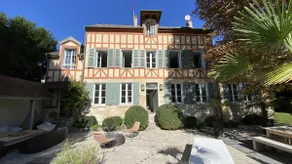 Beautiful house with pool, view and access to the Seine, very close to Paris - Image 3