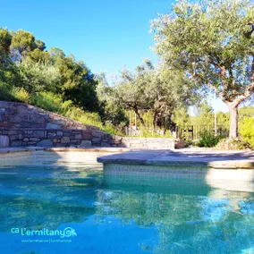 Charming country house with pool in Barcelona - Image 2